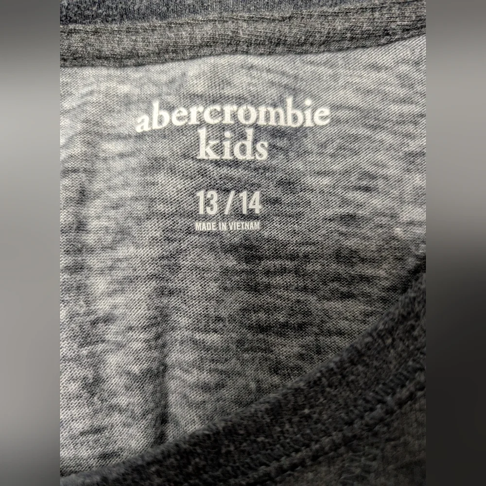Abercrombie Kids Boys 13/14 Long Sleeve Shirt Black-Light Gray Gradient - Picture 3 of 9